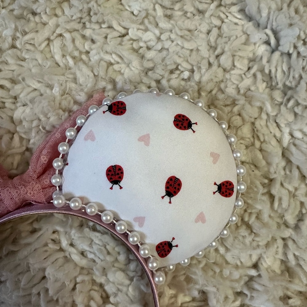 Valentine’s Day Minnie Ears - Picture 5 of 6